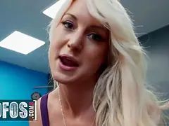 Arsch, Sperma im mund, Hundestellung, Natürlich, Pov, Öffentlich, Rasiert, Titten