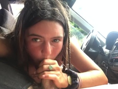 18 ans, Sucer une bite, Brunette brune, Queue, Poilue, Fait maison, Public, Chatte