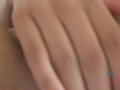 In den arsch, Braunhaarige, Besamung, Fingern, Brille, Muschi, Dusche, Weibliche ejakulation