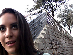 Sucer une bite, Gorge profonde, Faciale, Jeans, Seins naturels, Petite femme, Pov, Maigrichonne