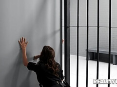 Leie, Grosse titten, Blasen, Braunhaarige, Aufs gesicht abspritzen, Polizei, Tätowierung, Uniform