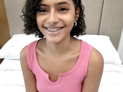 18 jaar, Enthousiasteling, Grote lul, Schattig, Harig, Gezichtspunt, Zuigen, Tieten likken