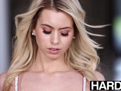 Grosse bite, Blonde, Sucer une bite, Gorge profonde, Branlette thaïlandaise, Lingerie, Petite femme, Nénés