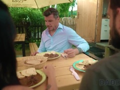 Beauté, Grosse bite, Brunette brune, Première fois, Italienne, Rugueux, Rasée, Adolescente