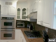 Enthousiasteling, Grote mammen, Zwart, Pijpbeurt, Sperma shot, Zwart, Hardcore, Geschoren