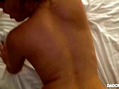 Leie, Blondine, Aufs gesicht abspritzen, Absätze, Piercing, Pov, Dusche, Titten