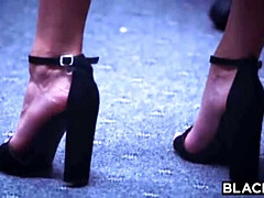 Большой член, Кончили внутрь, Сперма на лице, Межрасовый секс, Два парня и девушка, Наездница, Втроем, Сиськи