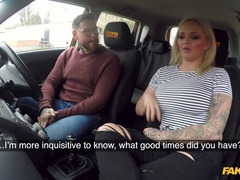 Cul, Gros seins, Blonde, Sucer une bite, Voiture, Queue, Européenne, Branlette thaïlandaise