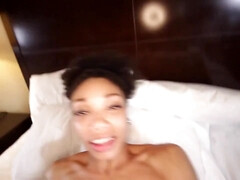 Enthousiasteling, Grote mammen, Pijpbeurt, Sperma in mond, Sperma shot, Huisgemaakt, Natuurlijke tieten, Gezichtspunt