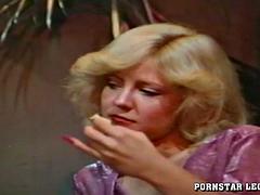 Tussi, Blondine, Blasen, Spermaladung, Doppelpenetration, Gruppe, Milf, Vintage