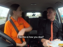 Sucer une bite, Voiture, Éjaculation interne, En levrette, Branlette thaïlandaise, Pov, Chatte, Lécher le sphincter