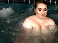 Gros seins, Britannique, Plantureuse, Rondelette, Hd, Énorme, Solo, Mouillée
