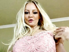 Gros cul, Grosse bite, Gros seins, Blonde, Sucer une bite, En levrette, Jarretelles