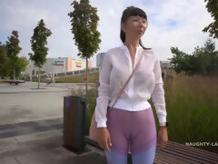 Zichtbare schaamlippen, Flashing, Moeder die ik wil neuken, Openbaar