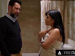 Анальный секс, Минет, Застукали, Семяизвержение, Двойное проникновение, Латиноамериканки, Зрелые, Сиськи