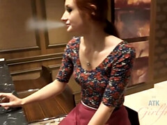 Sperma, Voetbeurt, Hd, Pissen, Douche, Roken, Tieten likken, Speelgoed