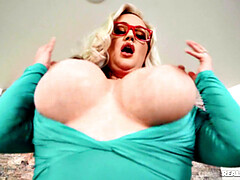 Belle grosse femme bgf, Gros seins, Blonde, Lunettes, Énorme, Léchez, Mère que j'aimerais baiser, Plan cul à trois