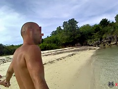 Leie, Strand, Grosse titten, Paar, Küssen, Im freien, Öffentlich, Russisch