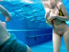 Hd, Nue, Nudiste, Piscine, Russe, Rasée, Solo, Nénés