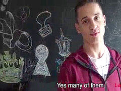 Геи, На публике