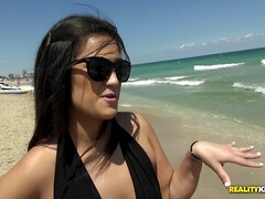 Бикини, Минет, Брюнетки, Сперма на лице, Латиноамериканки, На природе, Пирсинг, Сиськи