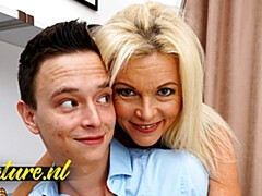 Blondine, Betrug, Sperma im mund, Hundestellung, Aufs gesicht abspritzen, Hd, Stiefmutter, Taboo