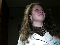 18 ans, Amateur, Gym, Branlette thaïlandaise, De plein air, Pov, Public, Chatte