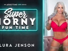 Gorda, Culo grande, Rubia, Penetracion con dedos, Abierta, Masturbación, Madres para coger, Juguetes