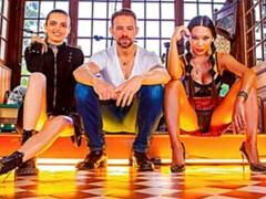 Gros cul, Grosse bite, Gros seins, Sucer une bite, En levrette, Souple, Interracial, Mère que j'aimerais baiser