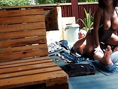 Bikini, Hd, Milf, Natürlichen titten, Im freien, Pool, Scherzbold, Unter wasser