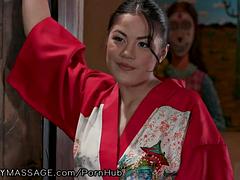 Asiatique, Sucer une bite, Massage, Nénés