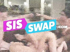 Tetas grandes, Familia, Lamidas, Madres para coger, Coño, Hermanas, Adolescente, Trio