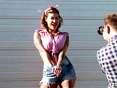 Pin-up chick got butt-fucked - Heidi Van horny