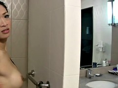 Asiatique, Grosse bite, Gros seins, Bikini, Masturbation, De plein air, Douche, Nénés