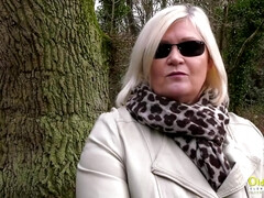 Gros seins, Blonde, Britannique, Plantureuse, Rondelette, Masturbation, Mature, Mère que j'aimerais baiser