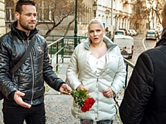 Blonde, Sucer une bite, Couple, Cocu, Mère que j'aimerais baiser, Argent, Réalité, Épouse