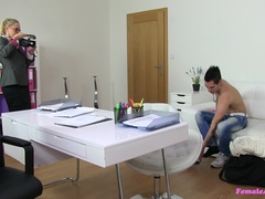 Enthousiasteling, Pijpbeurt, Bedriegen, Stel, Sperma shot, Hondjeshouding, Vrouw, Handbeurt