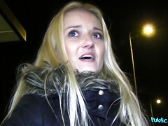 Enthousiasteling, Lieveling, Blond, Pijpbeurt, Sperma in mond, Masturbatie, Buiten, Openbaar