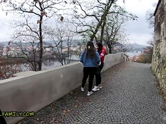 Verga grande, Tetas grandes, Corridas, Garganta profunda, Hembra, Orgasmo, Al aire libre, Trio