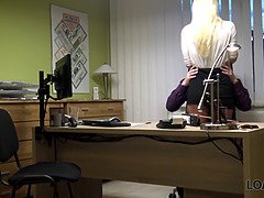 Rondborstig, Oudere vrouw, Handbeurt, Moeder die ik wil neuken, Moeder, Gezichtspunt, Zuigen, Tieten likken