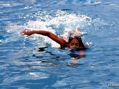 Красотки, Большие сиськи, Грудастые, Хд, На природе, Порнозвезда, Втроем, Сиськи