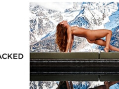 Grosse bite, Sucer une bite, En levrette, Seins naturels, Chatte, Maigrichonne, Adolescente, Nénés