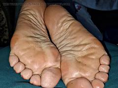 TNfootlvrs Oiled Feet Worship: Face and Mouth After Massage