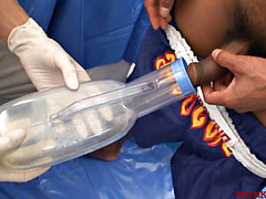 Asiatique, Tir de sperme, Médecin, En levrette, Homosexuelle, Pisser, Maigrichonne, Uniforme