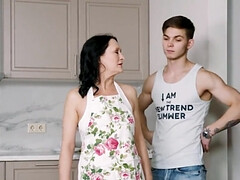 18 летние, Брюнетки, Бабушки, Хд, Киски, Обвисшие сиськи, Бритые, Игрушки