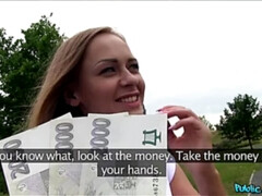 Leie, Arsch, Grosse titten, Auto, Hundestellung, Im freien, Pov, Öffentlich