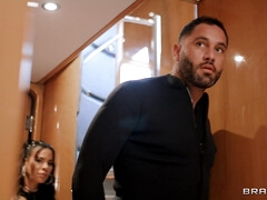 Anal, Nana, Gros seins, Brunette brune, Double pénétration, Groupe, De plein air, Actrice du porno