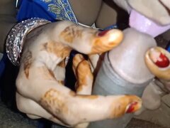 Grosse titten, Blasen, Sperma im mund, Behaart, Handjob, Selbstgemacht, Indisch, Nippel
