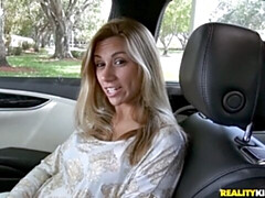 Блондинки, Минет, Смазливые, Собачьи, На публике, Стринги