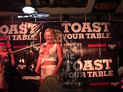 Wettbewerb, Geile alte tussi, Flashen, Hd, Milf, Nackt, Öffentlich, Entkleiden